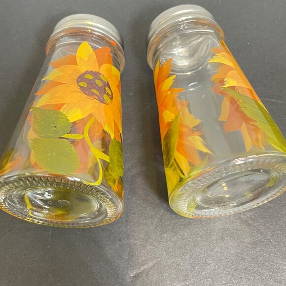 Vintage Glass Sunflower Salt & Pepper Shakers Hand-Painted Design With Metal Lid - Picture 5 of 9